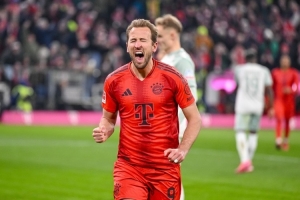 pg-拜仁旧将：凯恩更平易近人而莱万有点傲慢，凯恩还会继续夺冠的