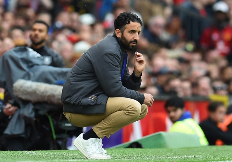 pg模拟器-🤣卡拉格：阿莫林要不是长得很帅，可能早就被曼联解雇了