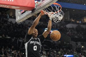 pg电子模拟器-凯尔登：骑士是一支实力超群的球队 阿伦更是联盟顶级球员